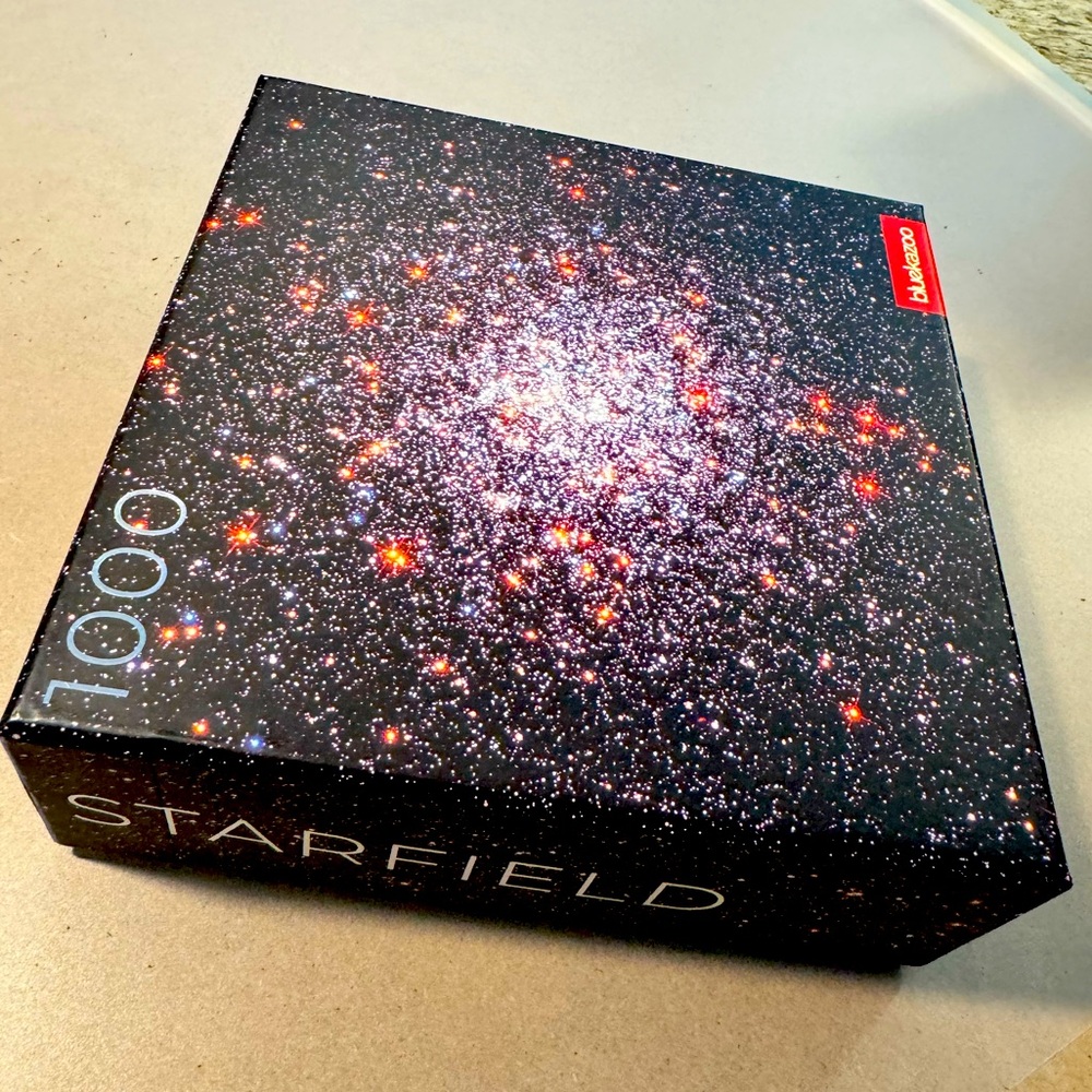 Outer space Starfield puzzle - 1,000 pieces